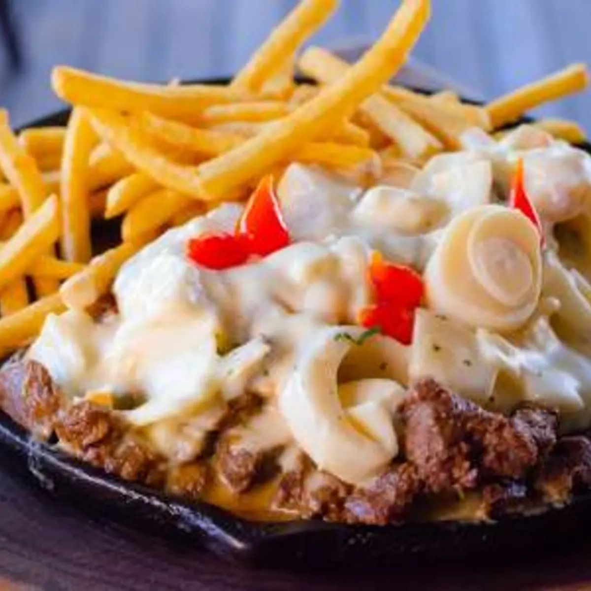 Foto de Filé ao Molho de Palmito com Fritas.