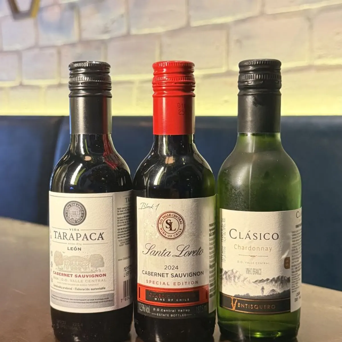 Foto de Vinhos garrafinhas